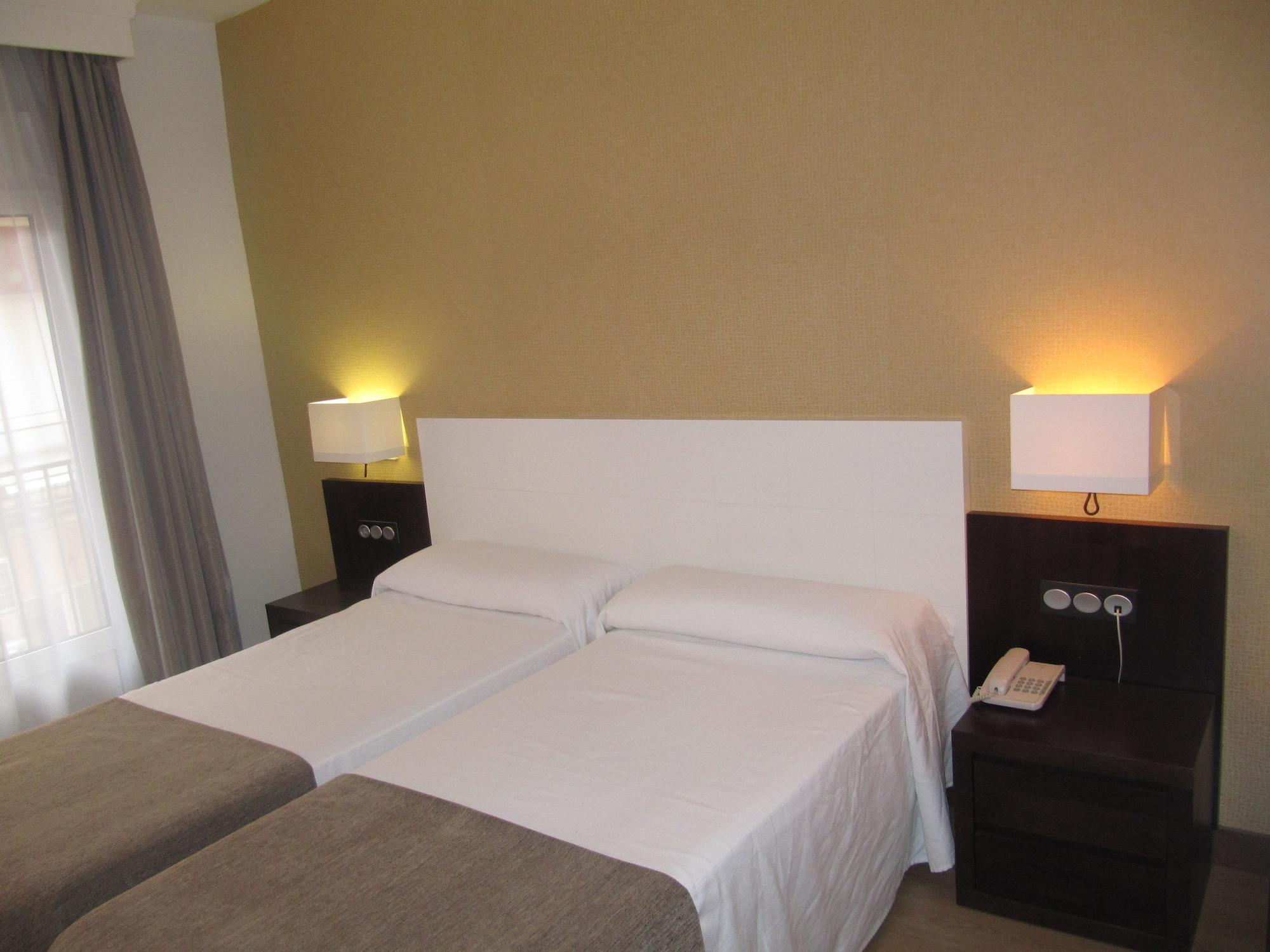 Hotel Don Juan Granada Esterno foto